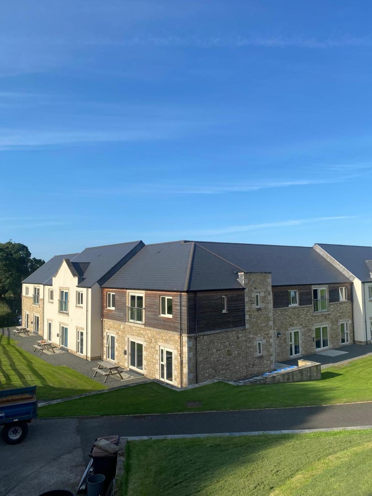 Plawsworth Hall Serviced Cottages And Apartments ダラム エクステリア 写真