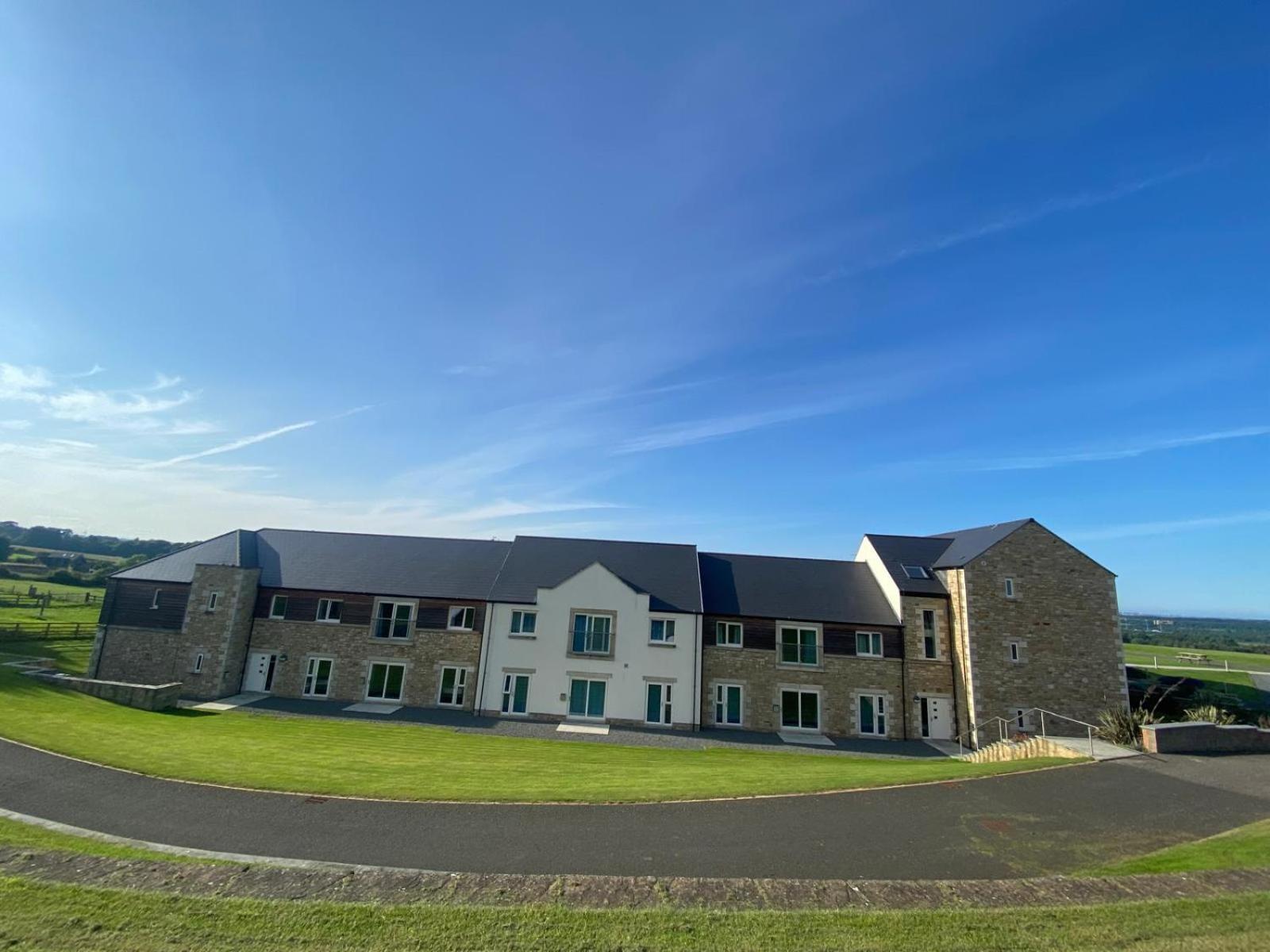 Plawsworth Hall Serviced Cottages And Apartments ダラム エクステリア 写真