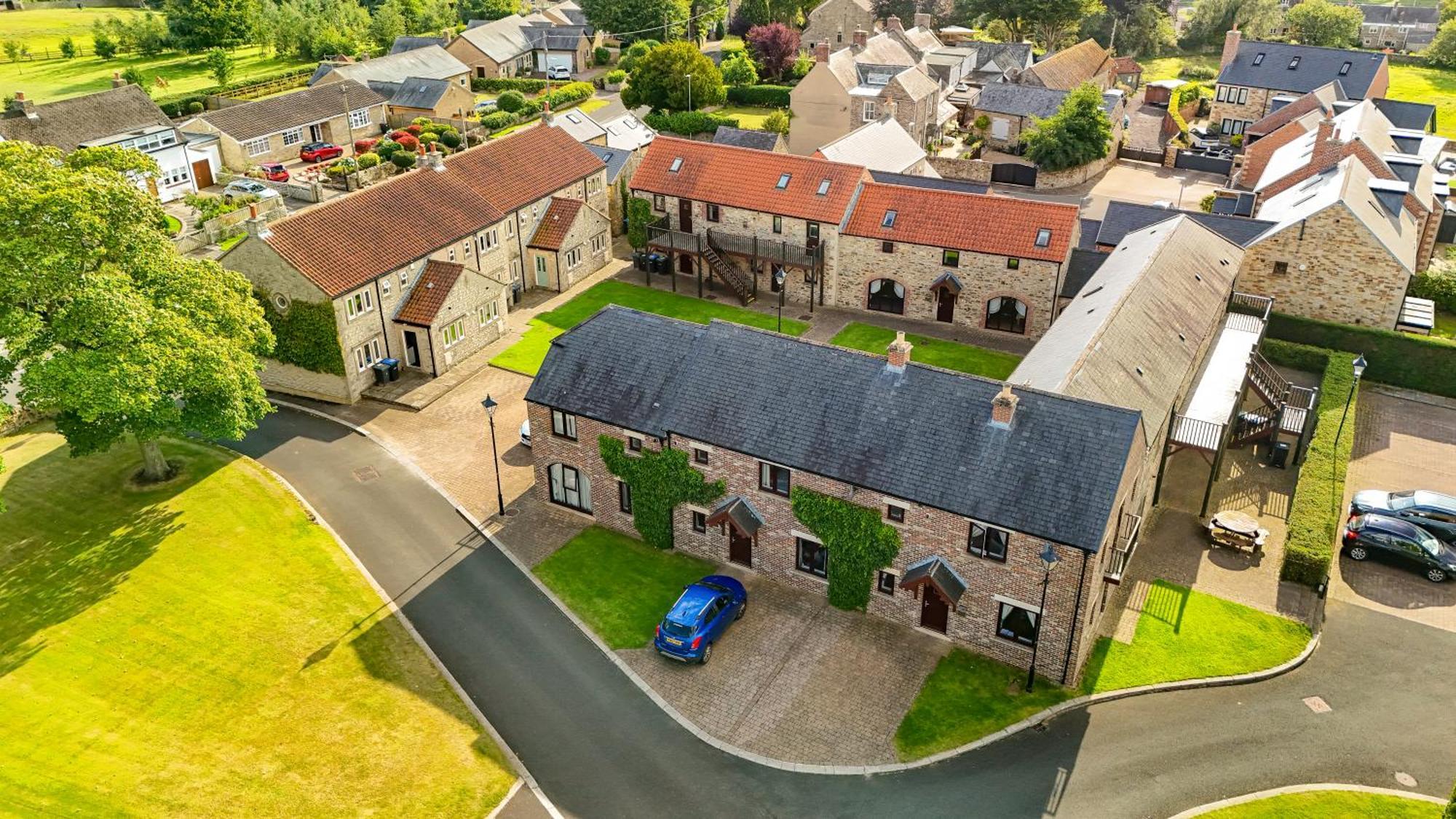 Plawsworth Hall Serviced Cottages And Apartments ダラム エクステリア 写真